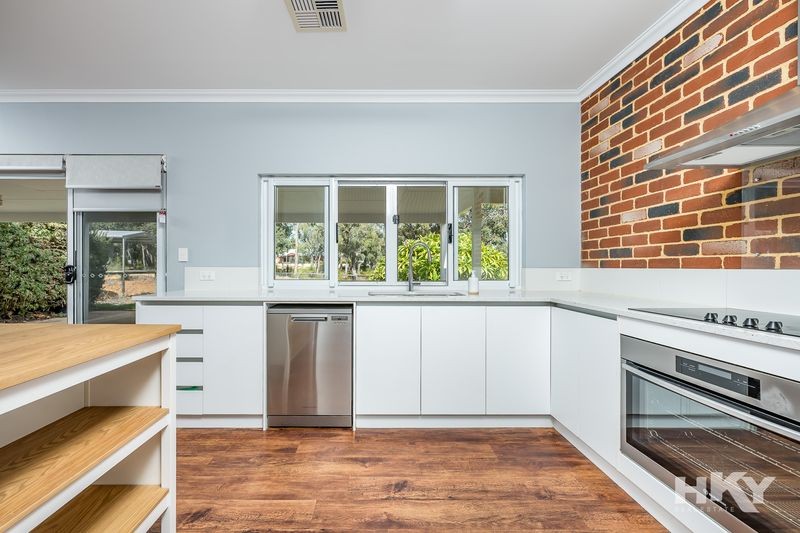 23 Fantail Court, CHITTERING WA 6084, Chittering - Thumbnail 8