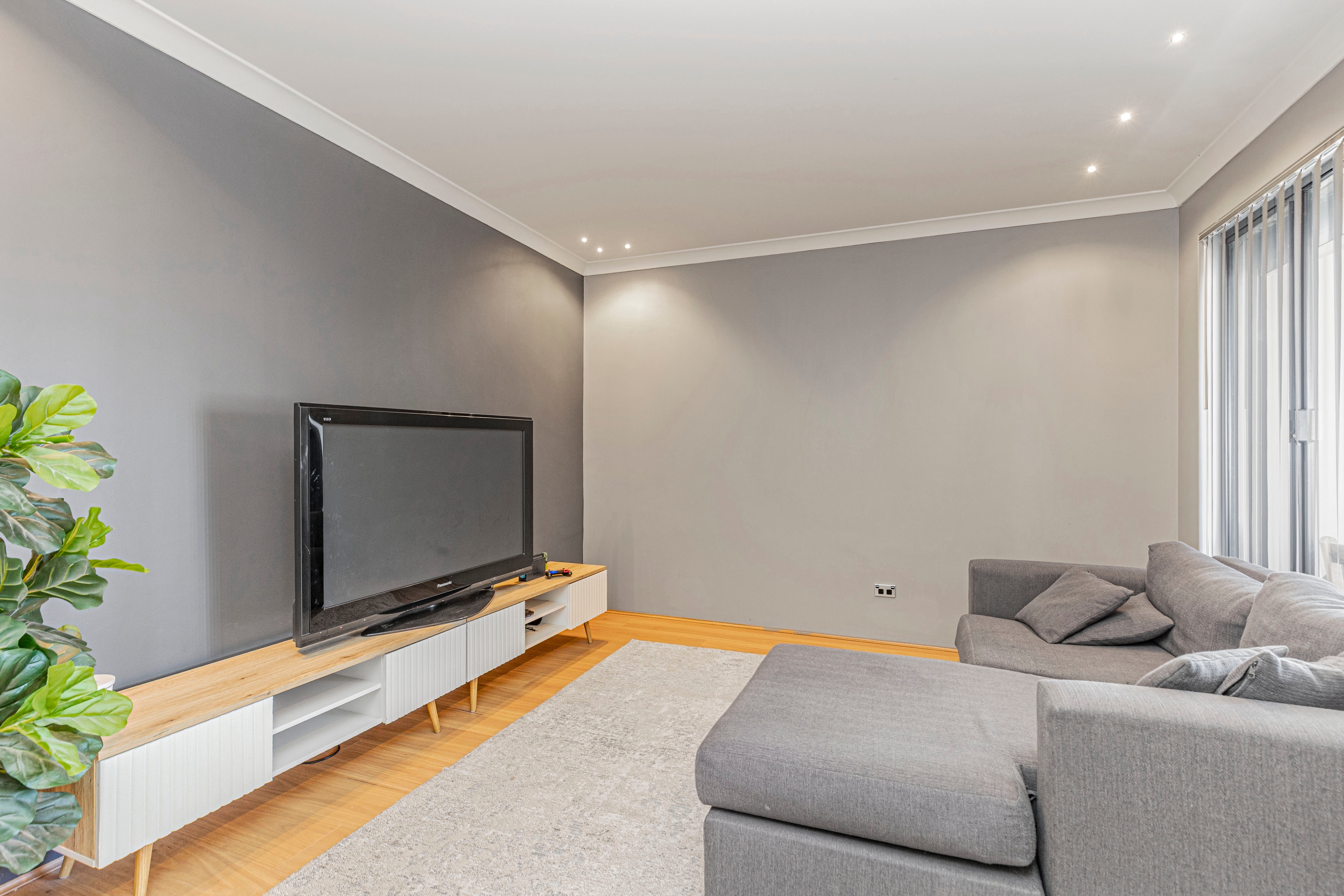 114 Brixton Crescent, Ellenbrook WA 6069, Ellenbrook - Thumbnail 4