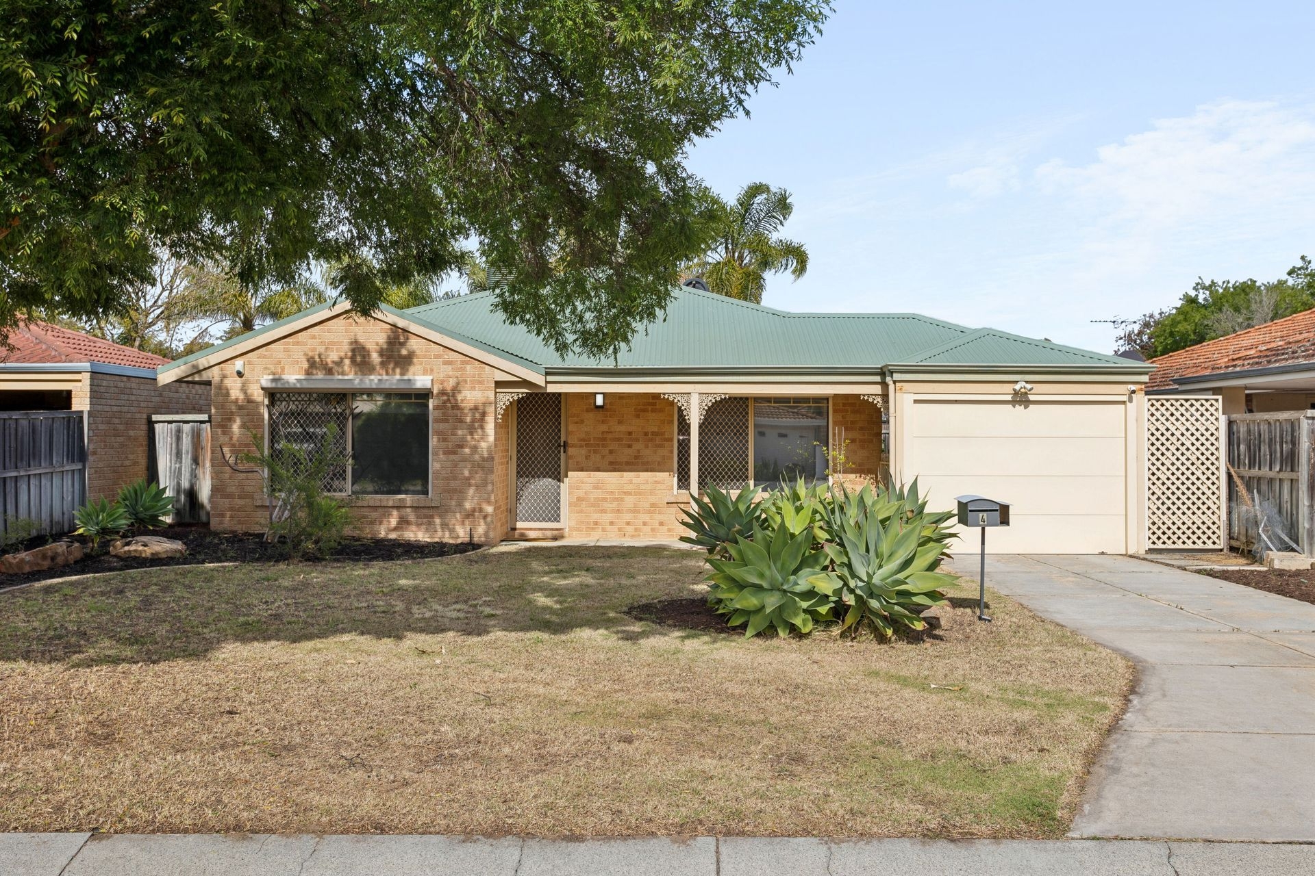 4 Morton Avenue, Ellenbrook - Image 1